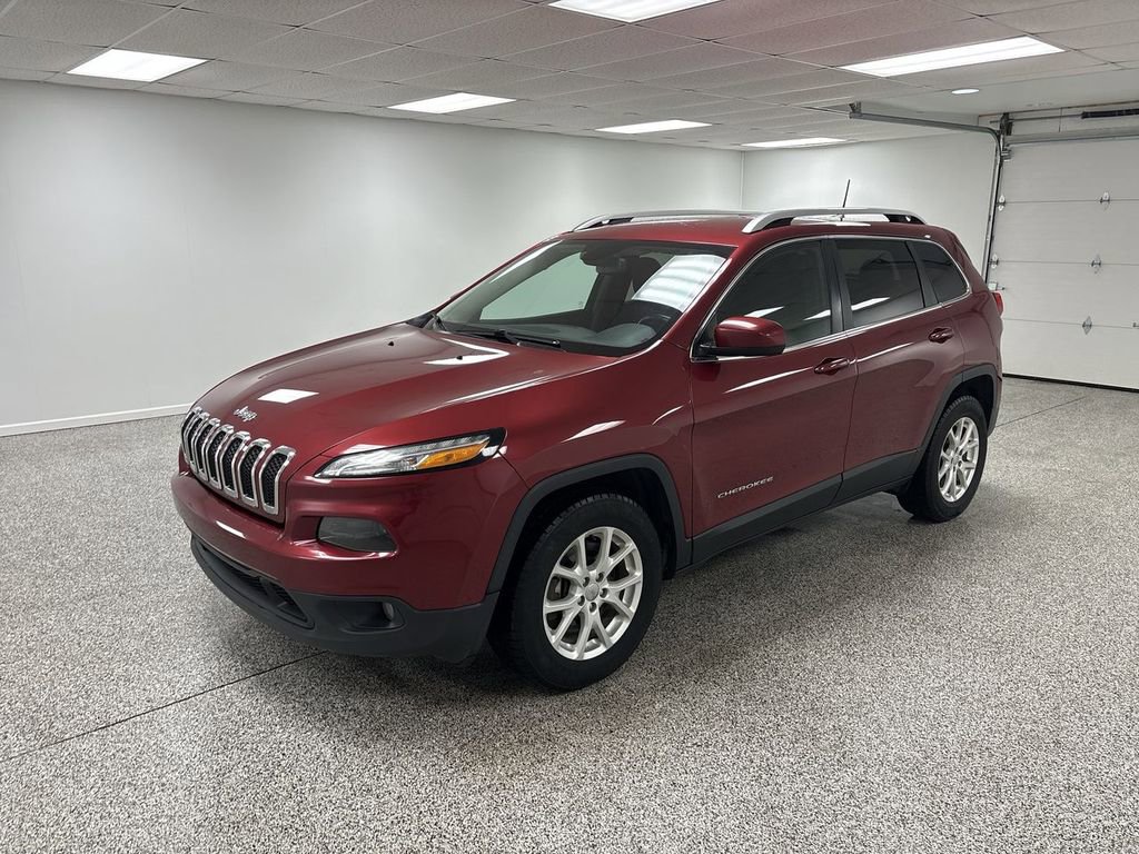 Used 2017 Jeep Cherokee Latitude w/ Cold Weather Group image 4