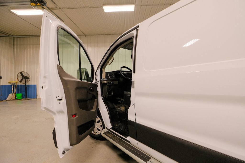 Used 2024 Ford Transit 250 Low Roof w/ Exterior Upgrade Package image 24