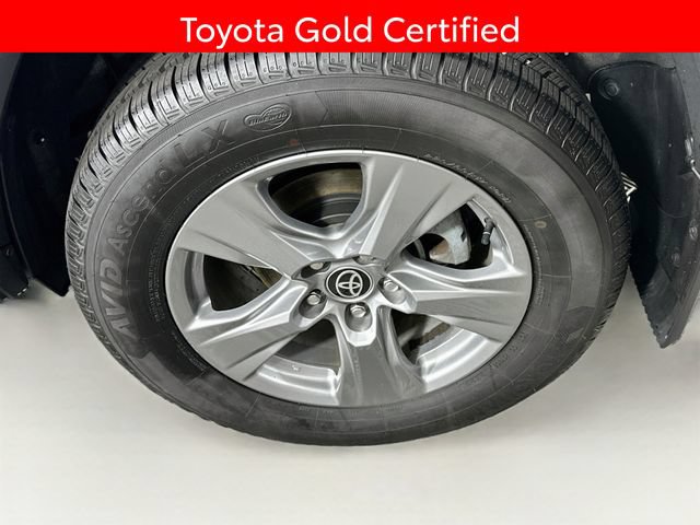 Certified 2022 Toyota RAV4 XLE AWD/4WD image 31