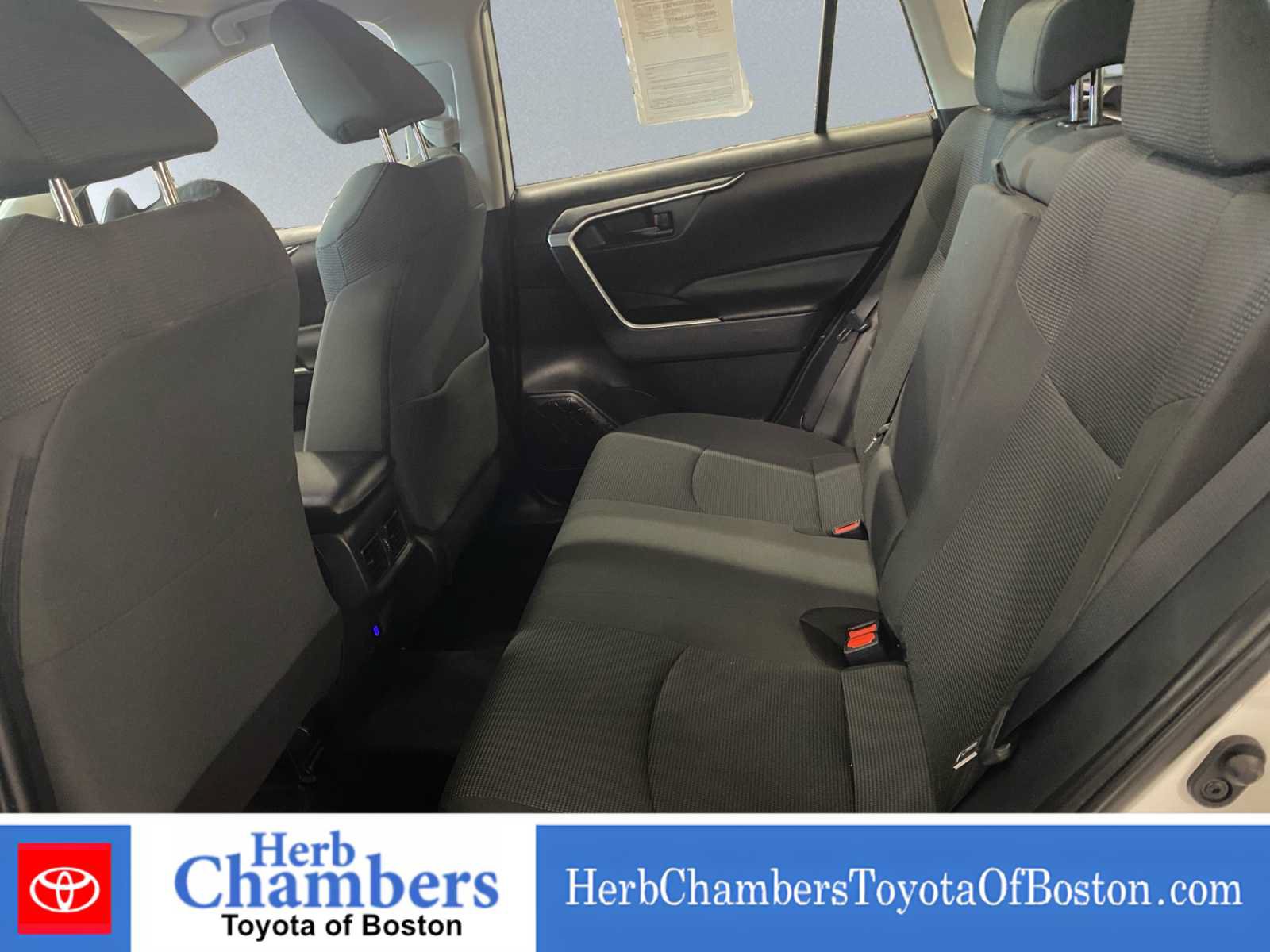 Used 2023 Toyota RAV4 LE AWD/4WD image 11