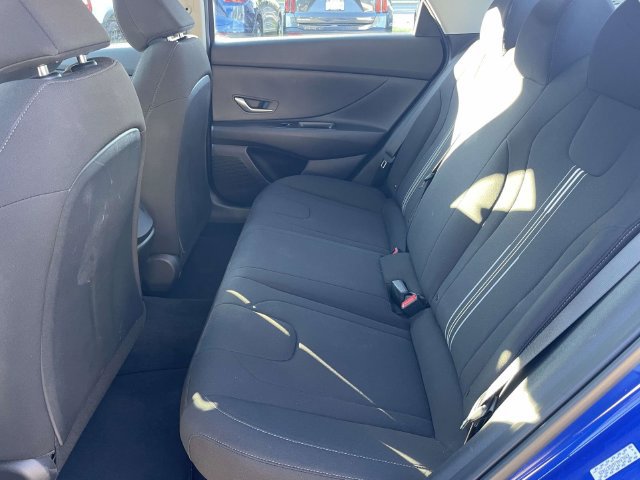 Used 2023 Hyundai Elantra Blue FWD image 12