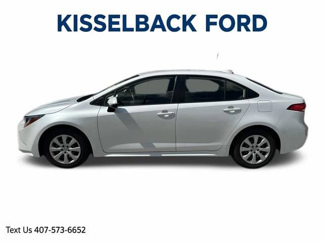 Used 2022 Toyota Corolla LE image 6