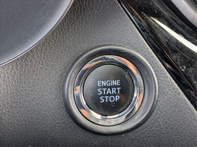 Used 2021 Toyota C-HR XLE FWD image 11