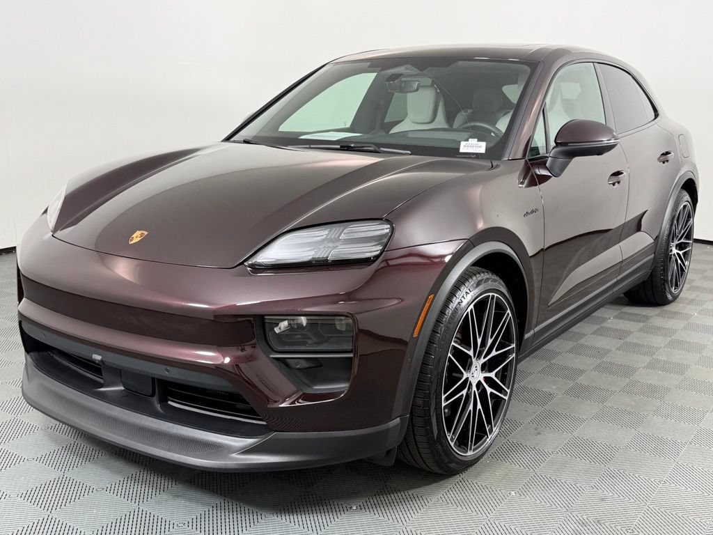 Certified 2025 Porsche Macan 4S Electric AWD/4WD image 1