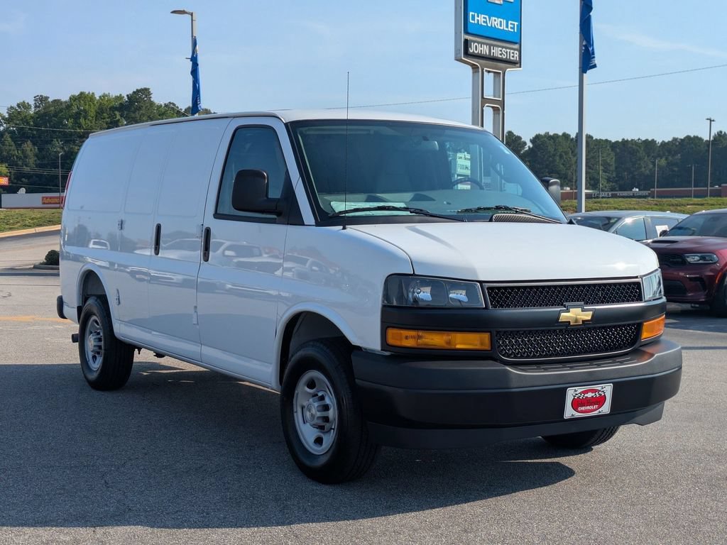 New 2026 Chevrolet Express 2500 RWD image 2