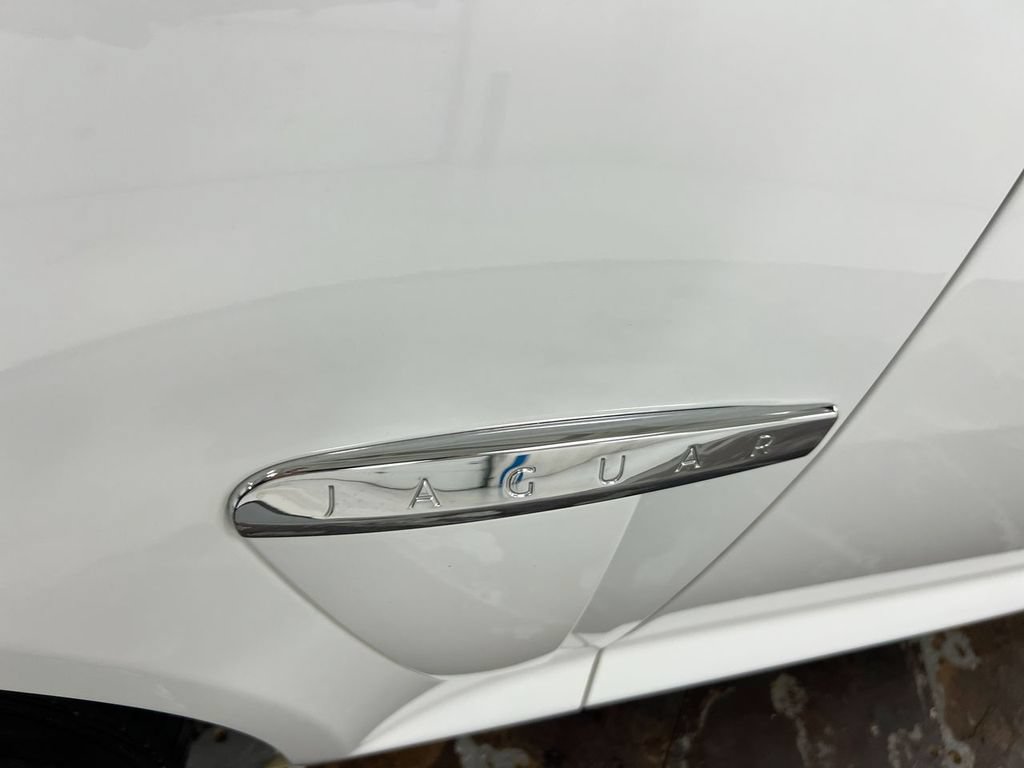 Used 2012 Jaguar XF RWD image 27