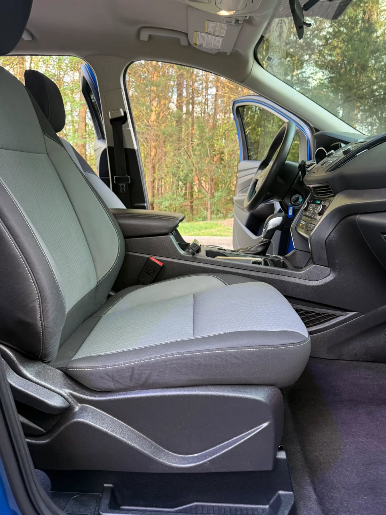 Used 2018 Ford Escape SE image 12
