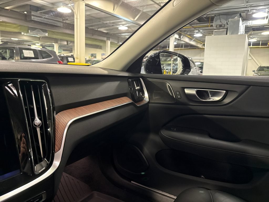 Used 2024 Volvo S60 B5 Plus AWD/4WD image 19