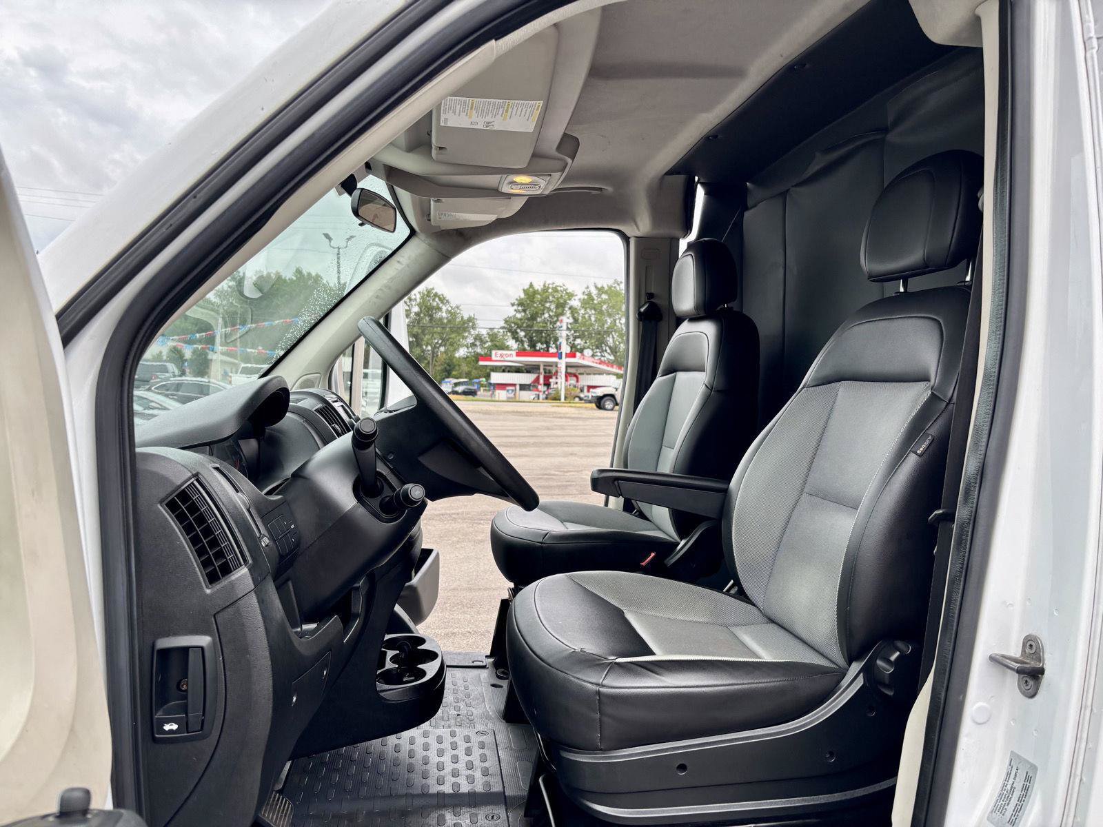 Used 2016 RAM ProMaster 2500 w/ Mopar Trailer Tow Group FWD image 2