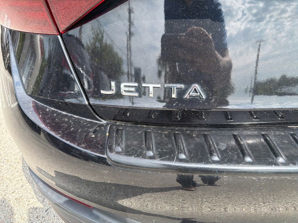 Used 2023 Volkswagen Jetta SE FWD image 11