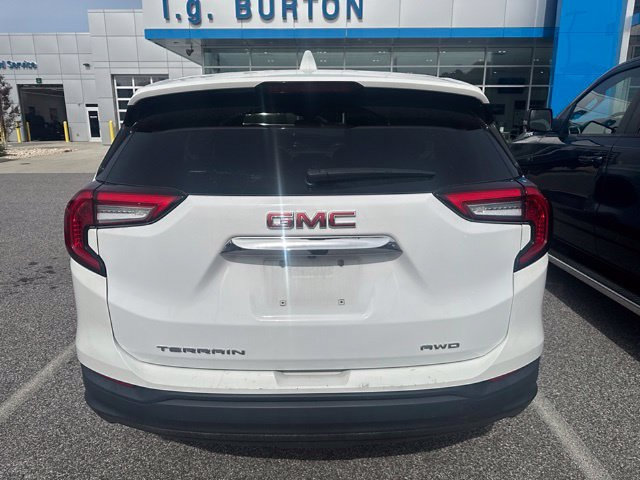 Used 2024 GMC Terrain SLE AWD/4WD image 10