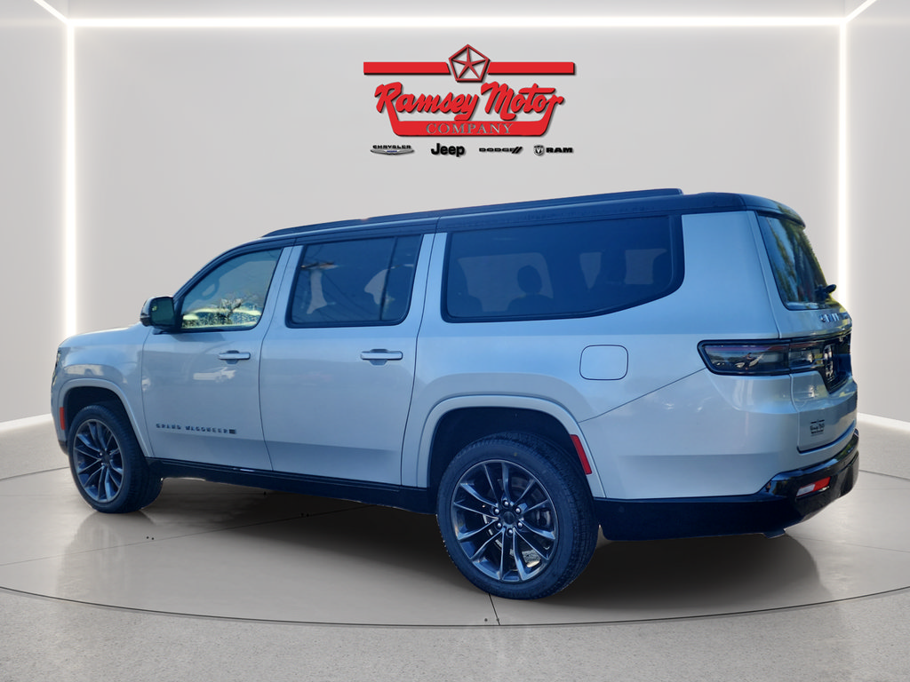 Used 2025 Jeep Grand Wagoneer L Series II Obsidian w/ Quick Order Packagew 28T AWD/4WD image 3