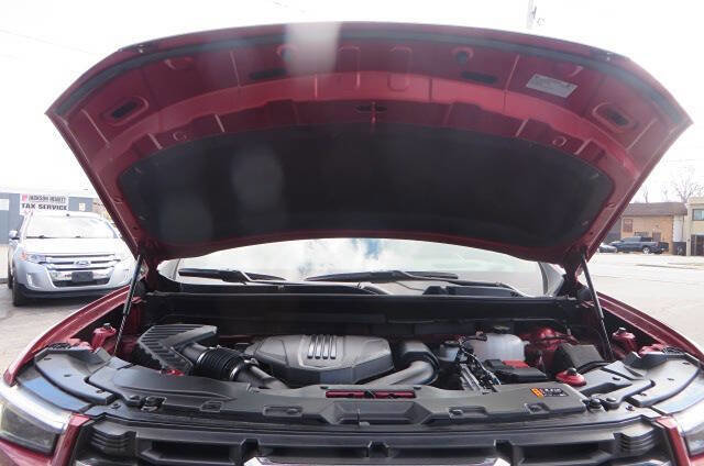 Used 2024 GMC Acadia Elevation image 9