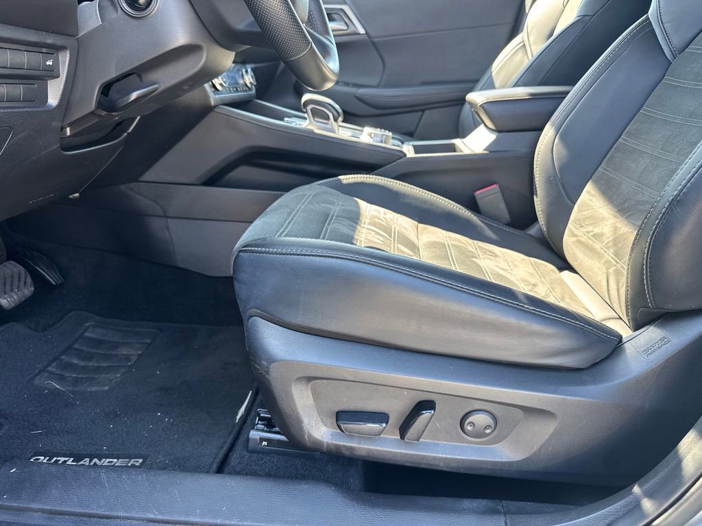 Used 2024 Mitsubishi Outlander SE image 10