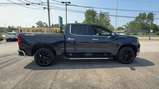 Used 2023 Chevrolet Silverado 1500 LTZ w/ LTZ Premium Package AWD/4WD image 9