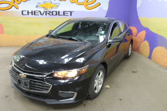 Used 2017 Chevrolet Malibu LS FWD image 4