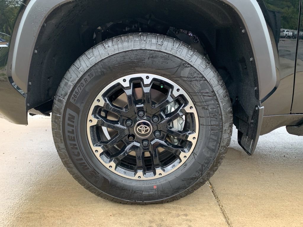 New 2026 Toyota Tundra SR5 image 31