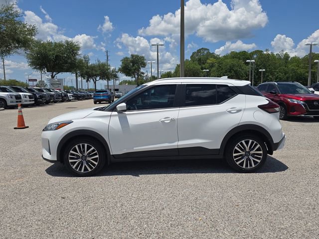 Certified 2023 Nissan Kicks SV FWD image 5