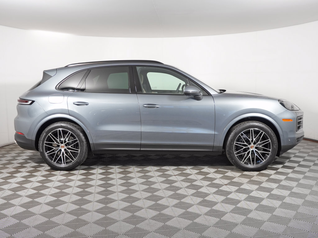 New 2026 Porsche Cayenne AWD/4WD image 8