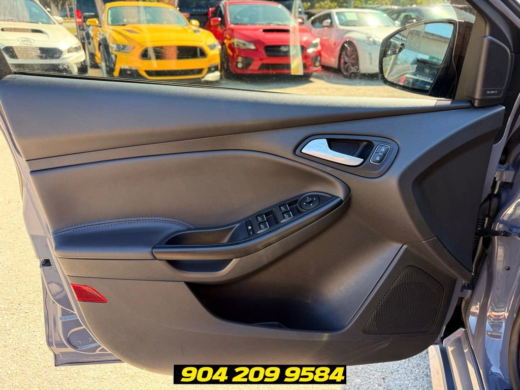 Used 2017 Ford Focus RS AWD/4WD image 24
