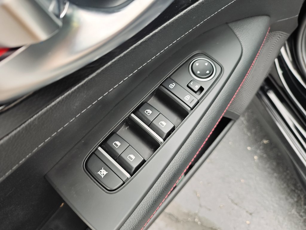 Used 2023 Kia Forte GT FWD image 10