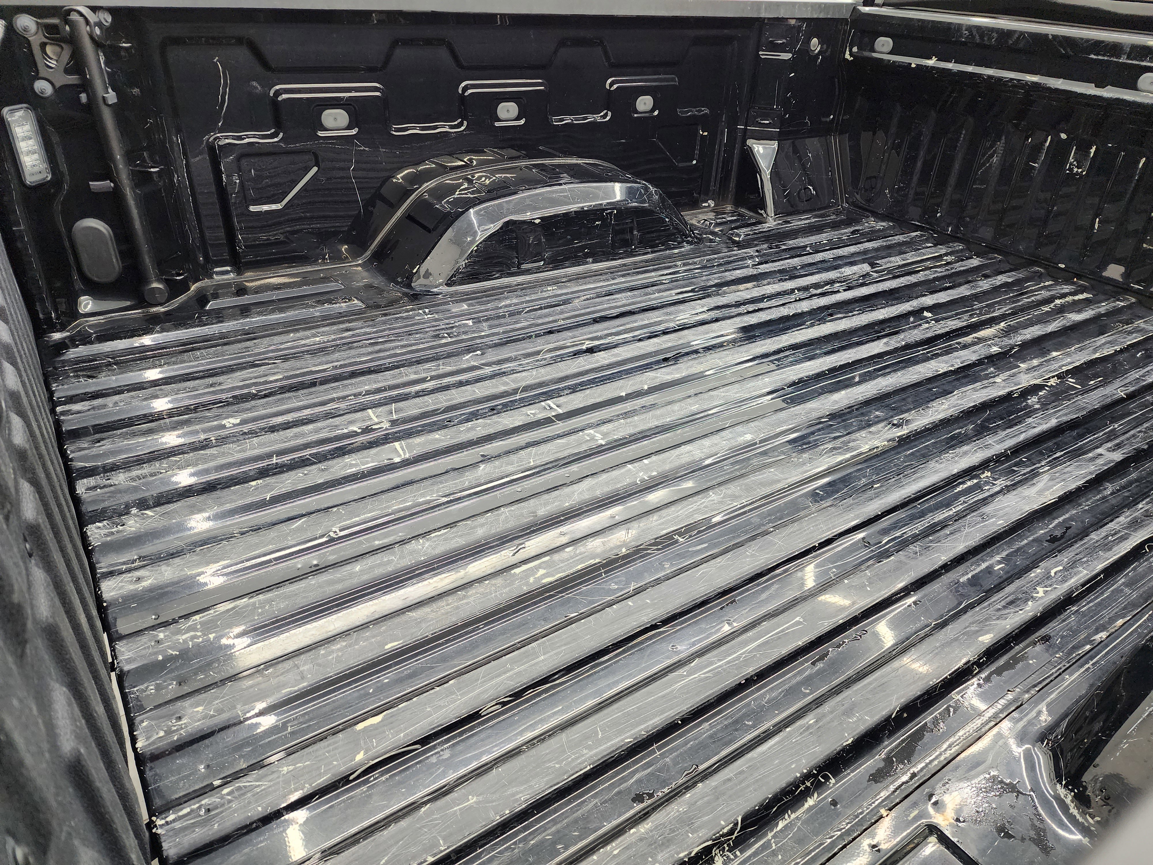 Used 2023 GMC Sierra 2500 SLE w/ SLE Convenience Package image 5