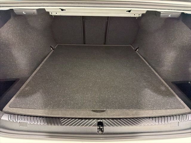 Used 2024 BMW 530i xDrive w/ Premium Package image 25