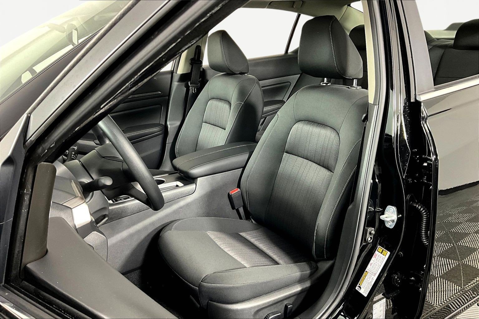 New 2026 Nissan Altima 2.5 SV image 17