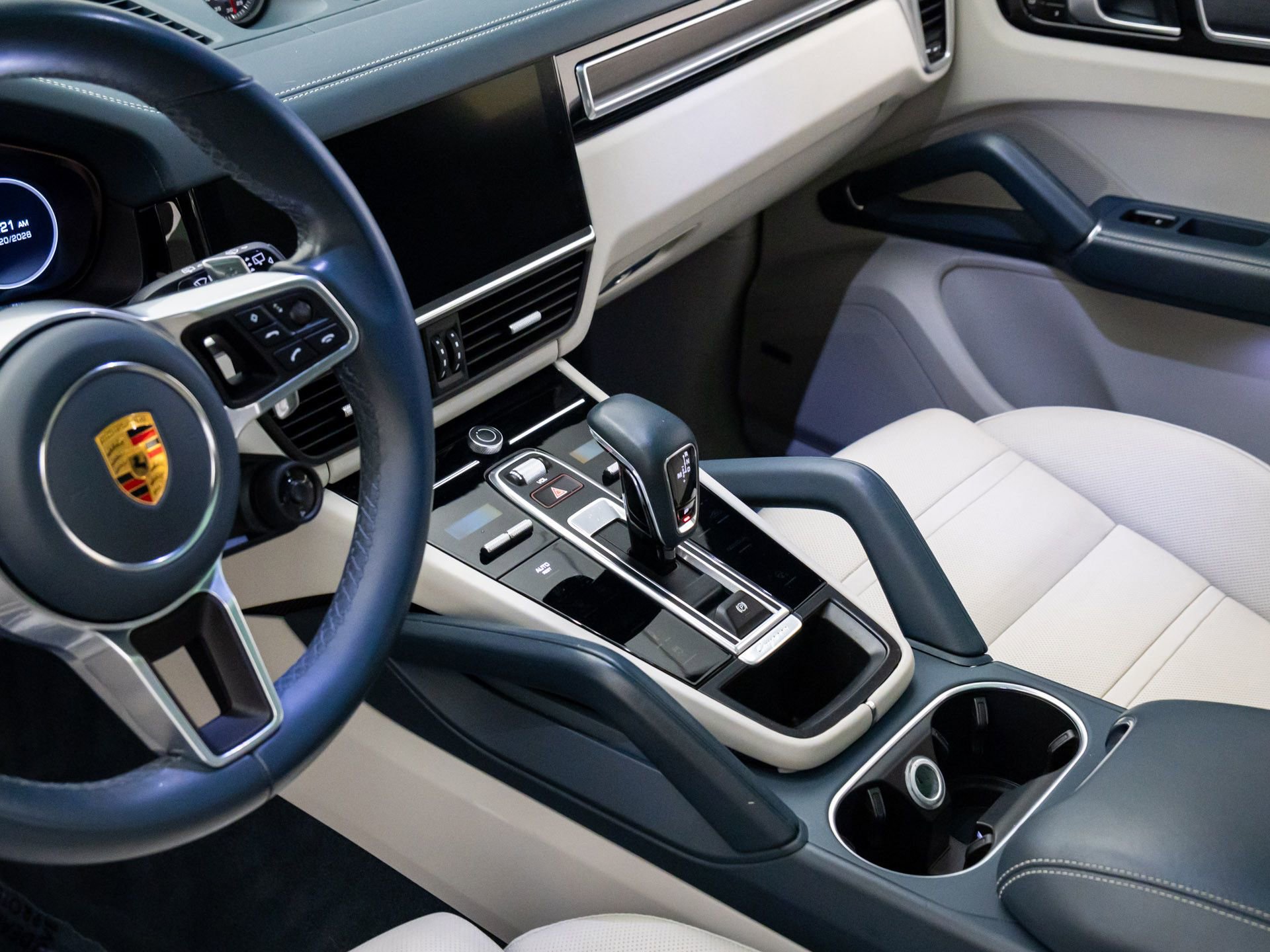 Used 2021 Porsche Cayenne GTS image 13