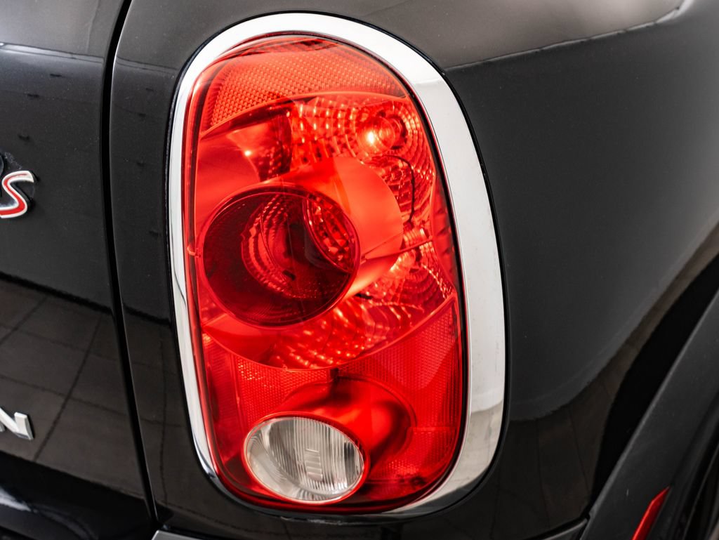 Used 2016 MINI Cooper Countryman S FWD image 9