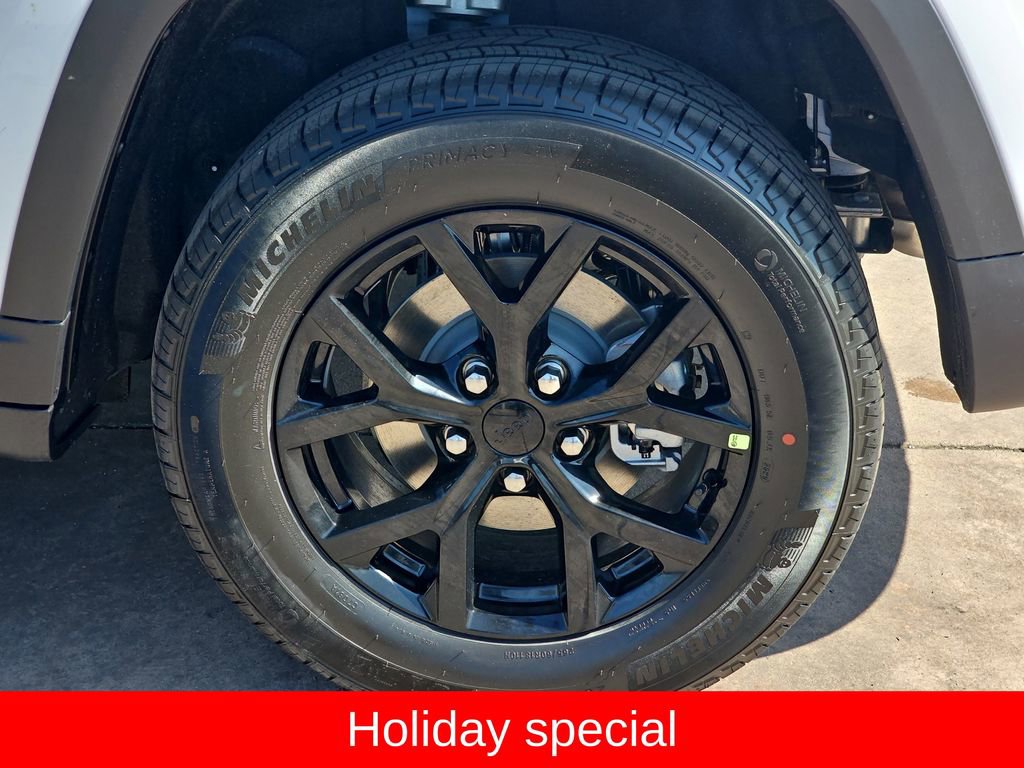 New 2025 Jeep Grand Cherokee Altitude image 37