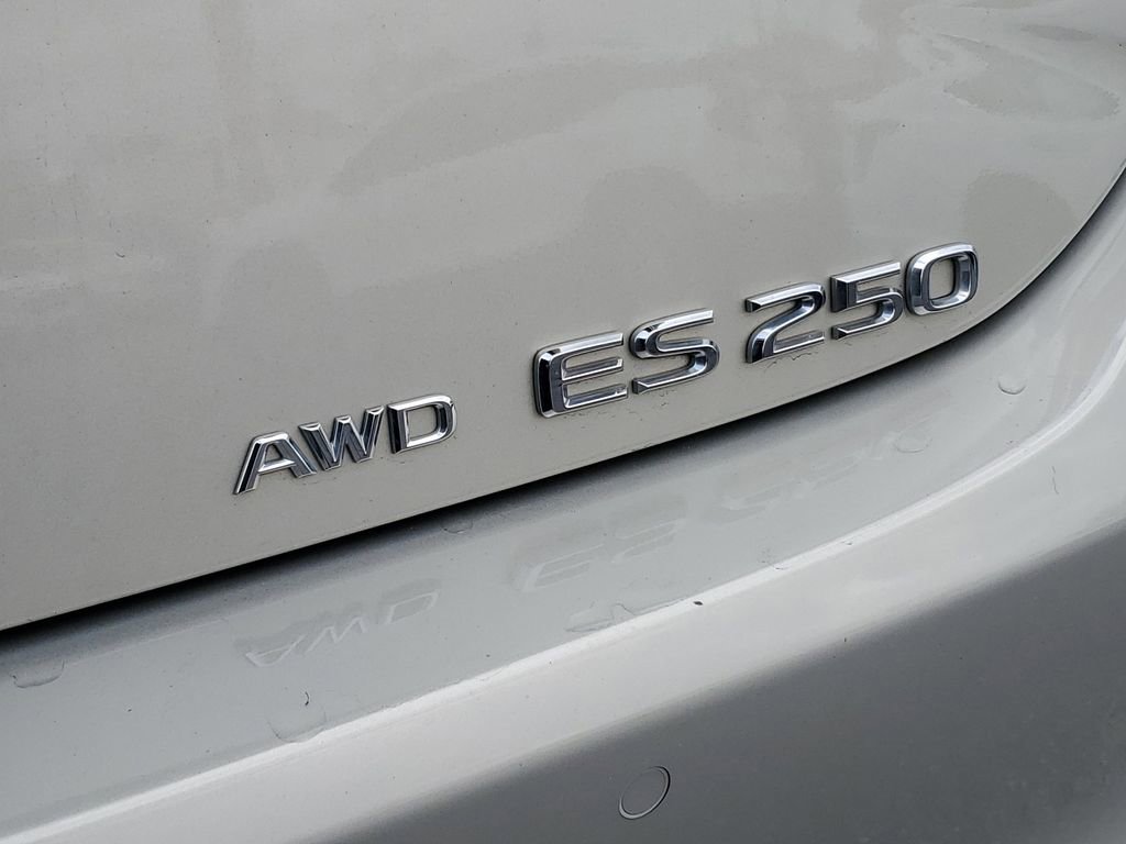 Used 2021 Lexus ES 250 w/ Premium Package image 31