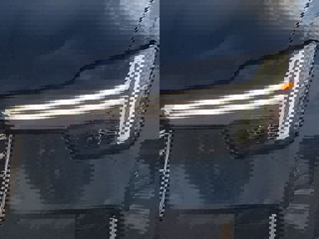 New 2026 Volvo XC90 B5 Plus w/ Protection Package Premier image 10