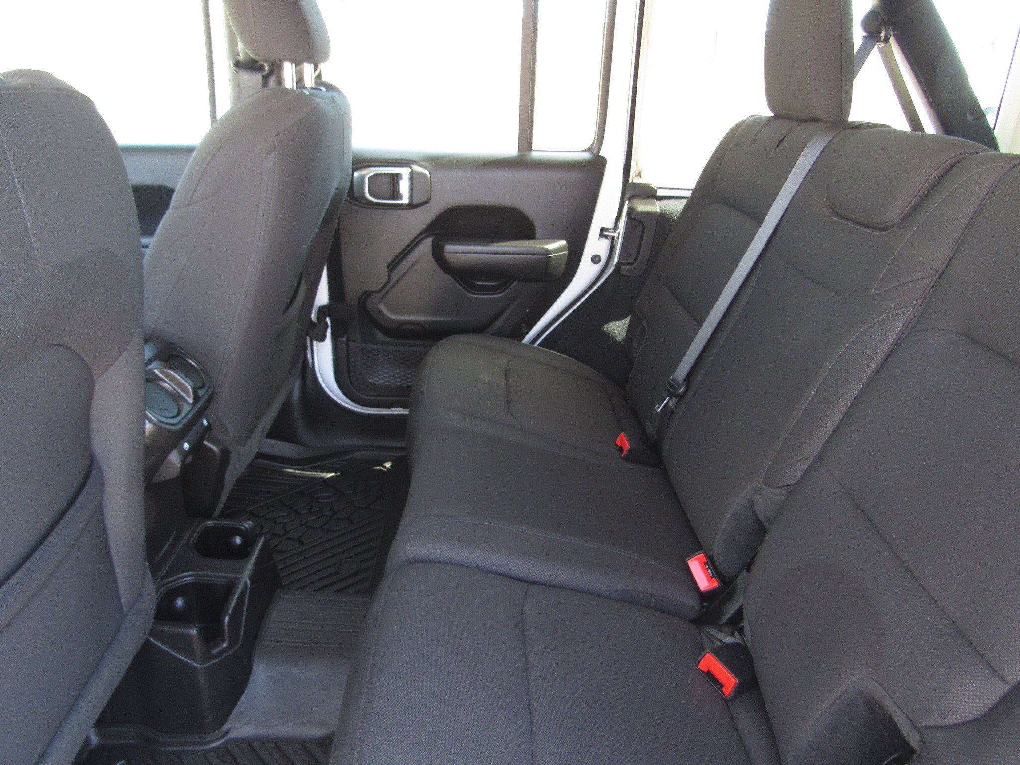 Used 2022 Jeep Wrangler Unlimited Sport image 12