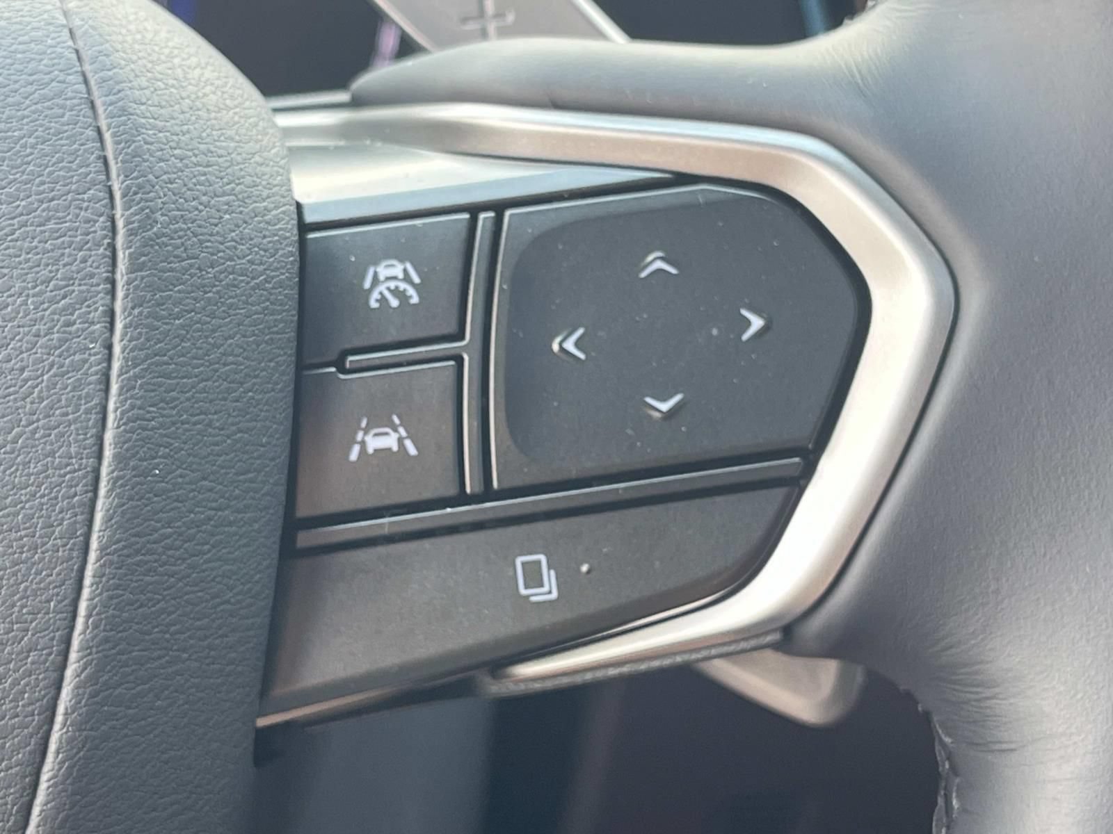 Used 2025 Lexus NX 350h AWD w/ Premium Package image 40