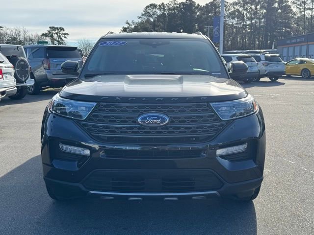 Used 2022 Ford Explorer XLT w/ Equipment Group 202A image 8