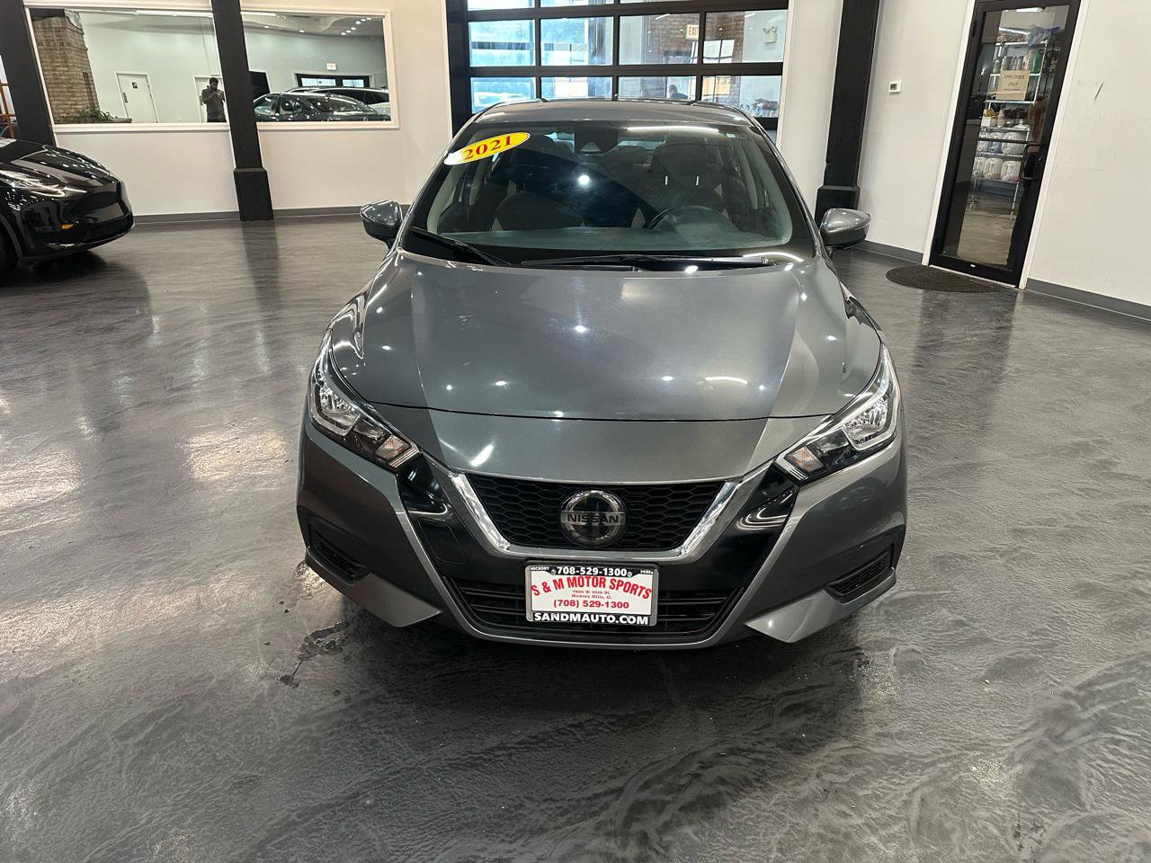 Used 2021 Nissan Versa SV FWD image 2