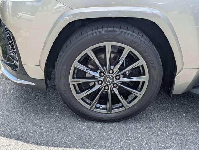 Used 2024 Lexus LX 600 F Sport AWD/4WD image 10