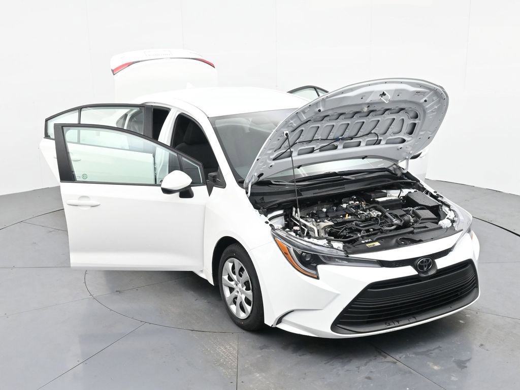 Used 2024 Toyota Corolla LE image 39