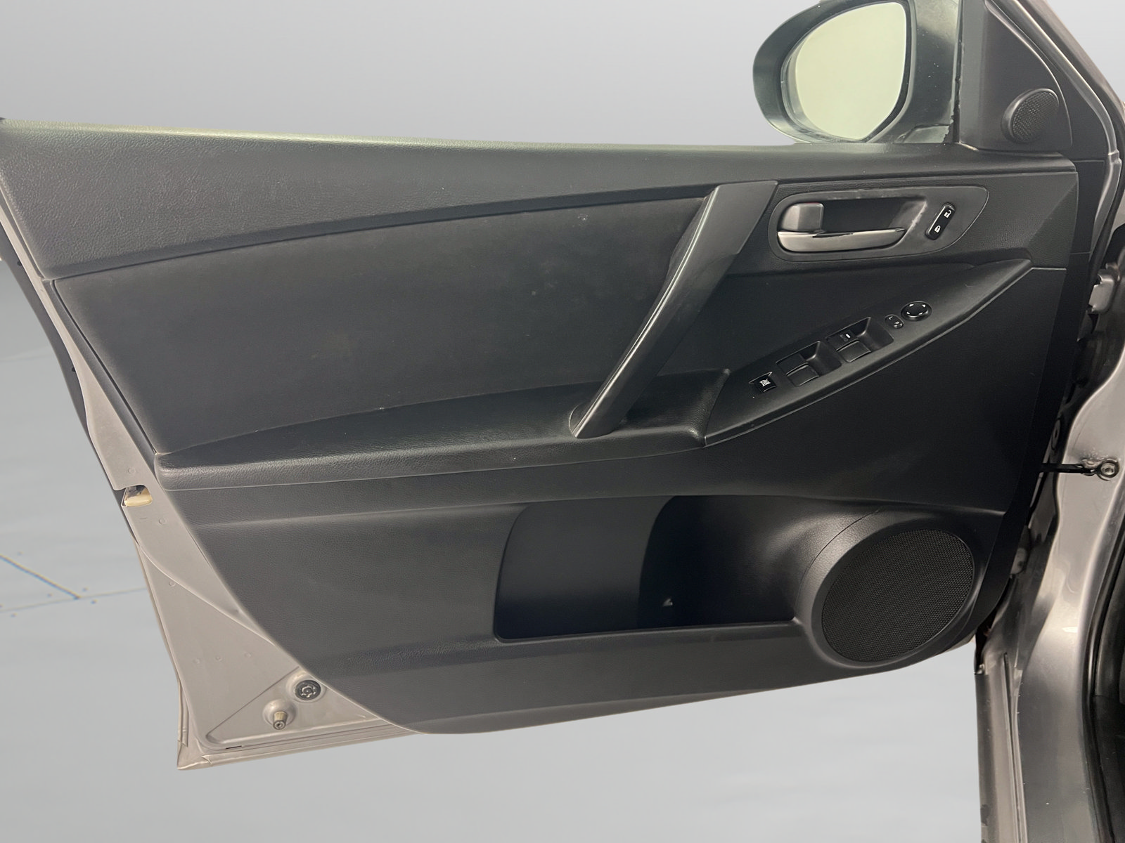Used 2010 MAZDA MAZDA3 i Touring FWD image 14