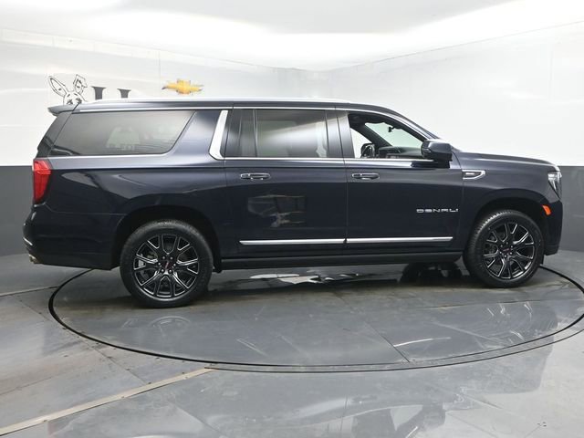 Used 2023 GMC Yukon XL Denali w/ Denali Reserve Package AWD/4WD image 40
