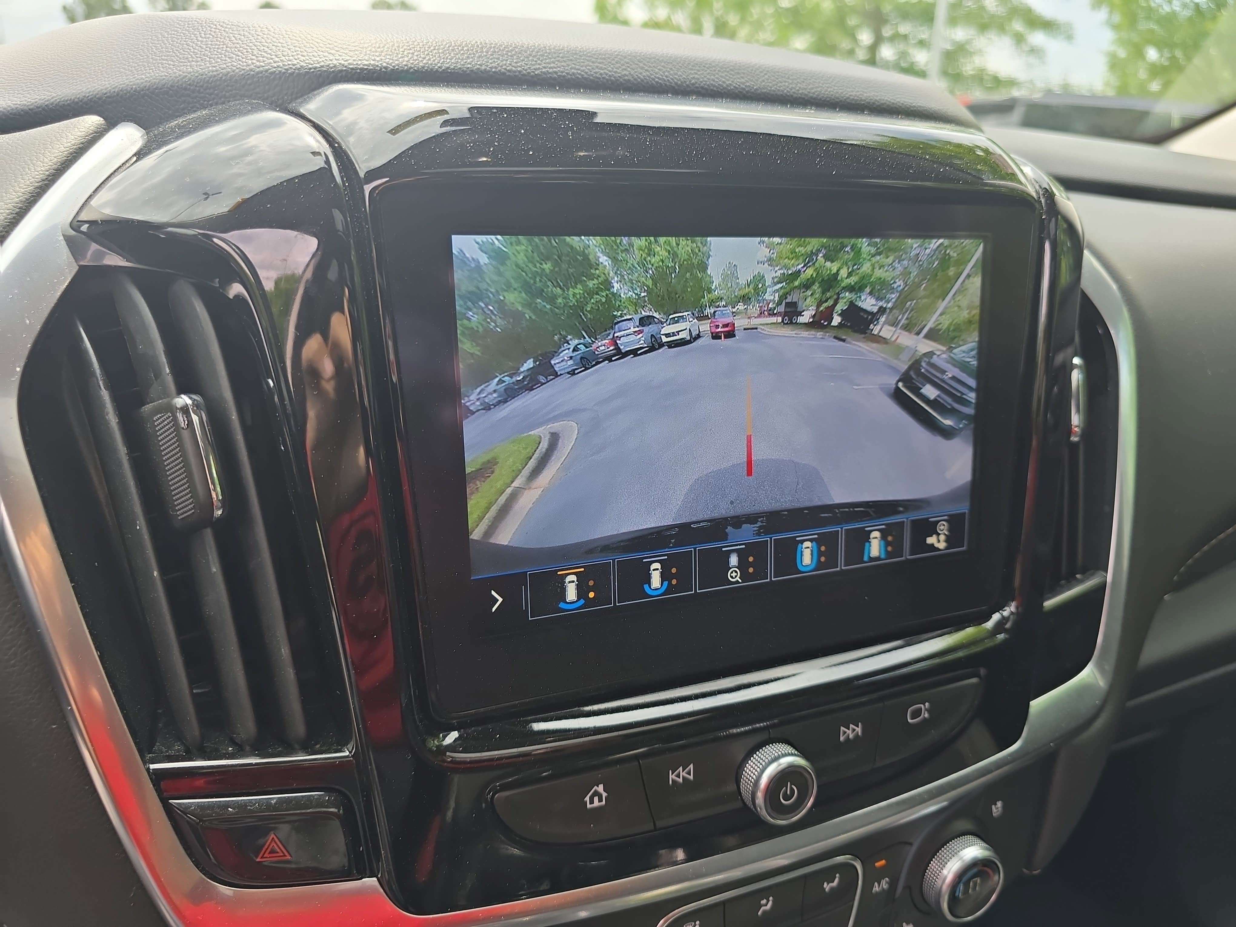 Used 2021 Chevrolet Traverse Premier w/ Redline Edition FWD image 27