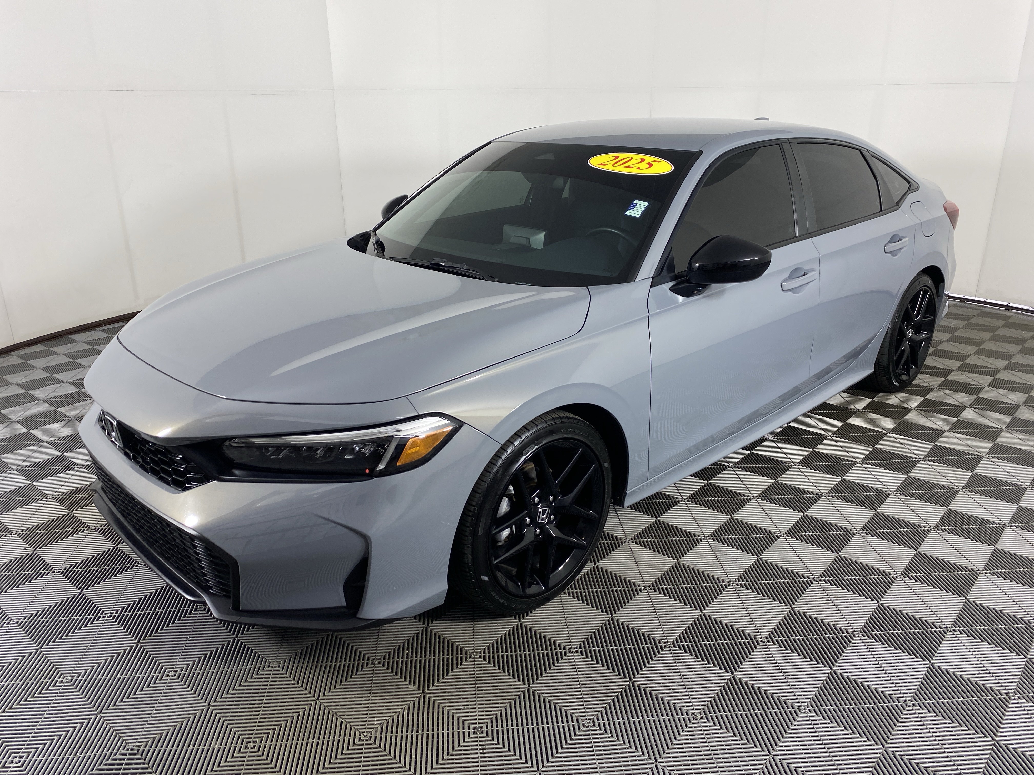 Used 2025 Honda Civic Sport image 10