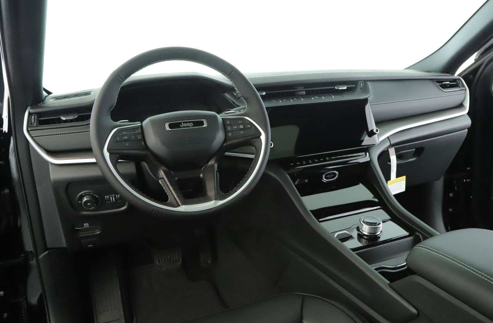 New 2026 Jeep Grand Cherokee Limited w/ Limited Altitude Package image 2