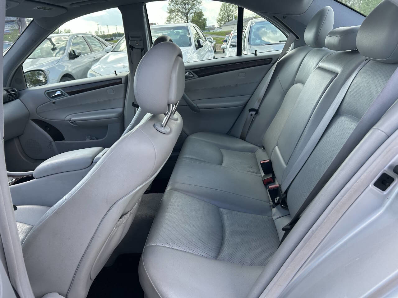 Used 2003 Mercedes-Benz C 240 Sedan image 8