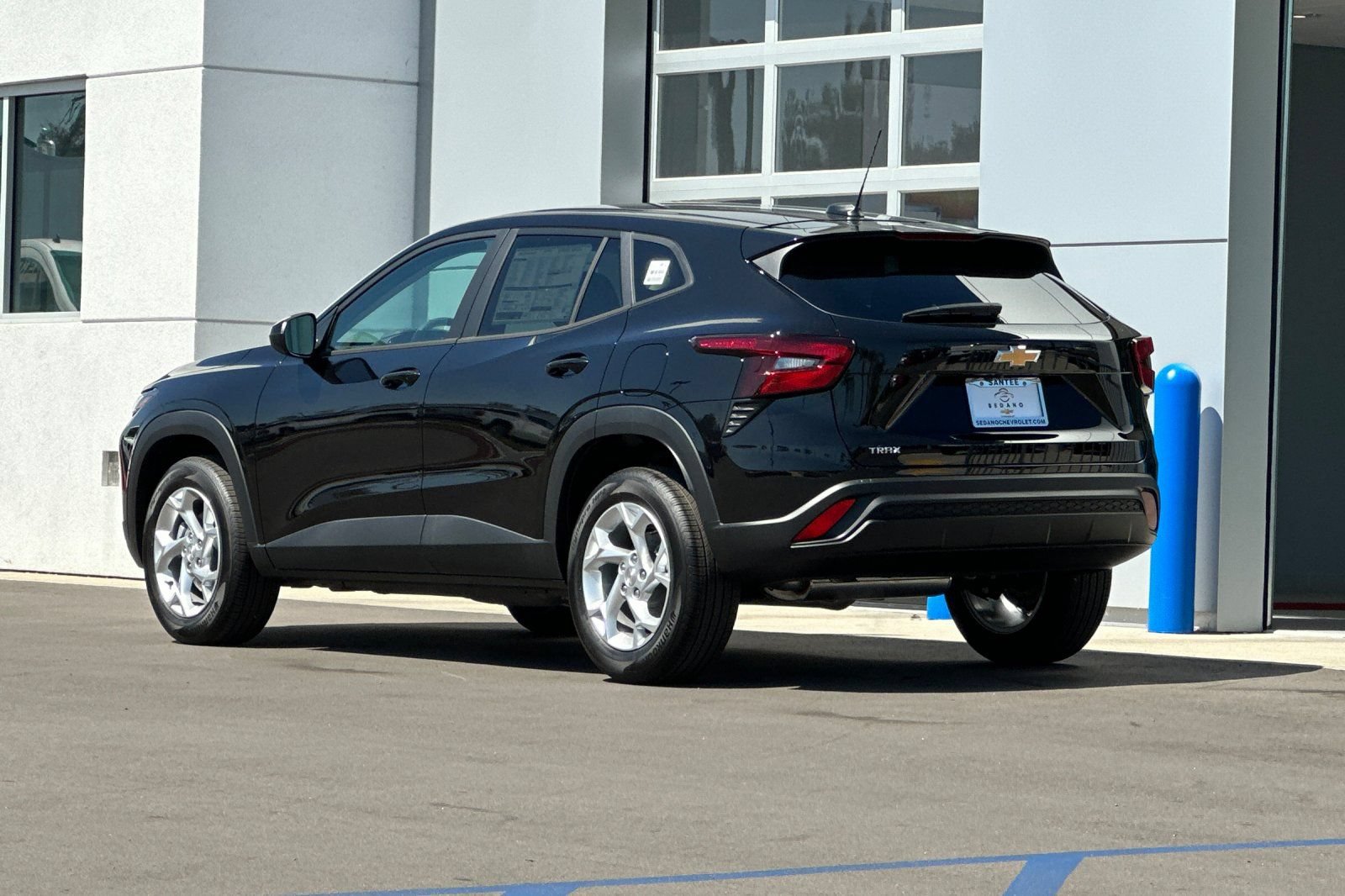 New 2026 Chevrolet Trax LS w/ LS Convenience Package FWD image 6