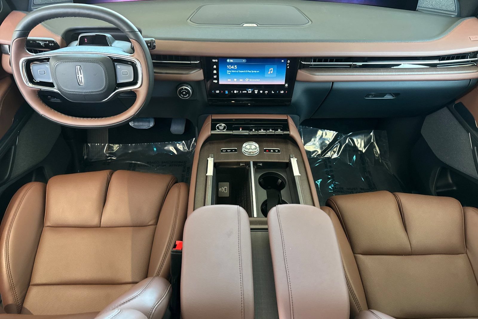 New 2026 Lincoln Navigator L Reserve AWD/4WD image 10