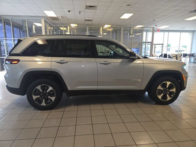 Used 2024 Jeep Grand Cherokee Limited 4xe AWD/4WD image 9