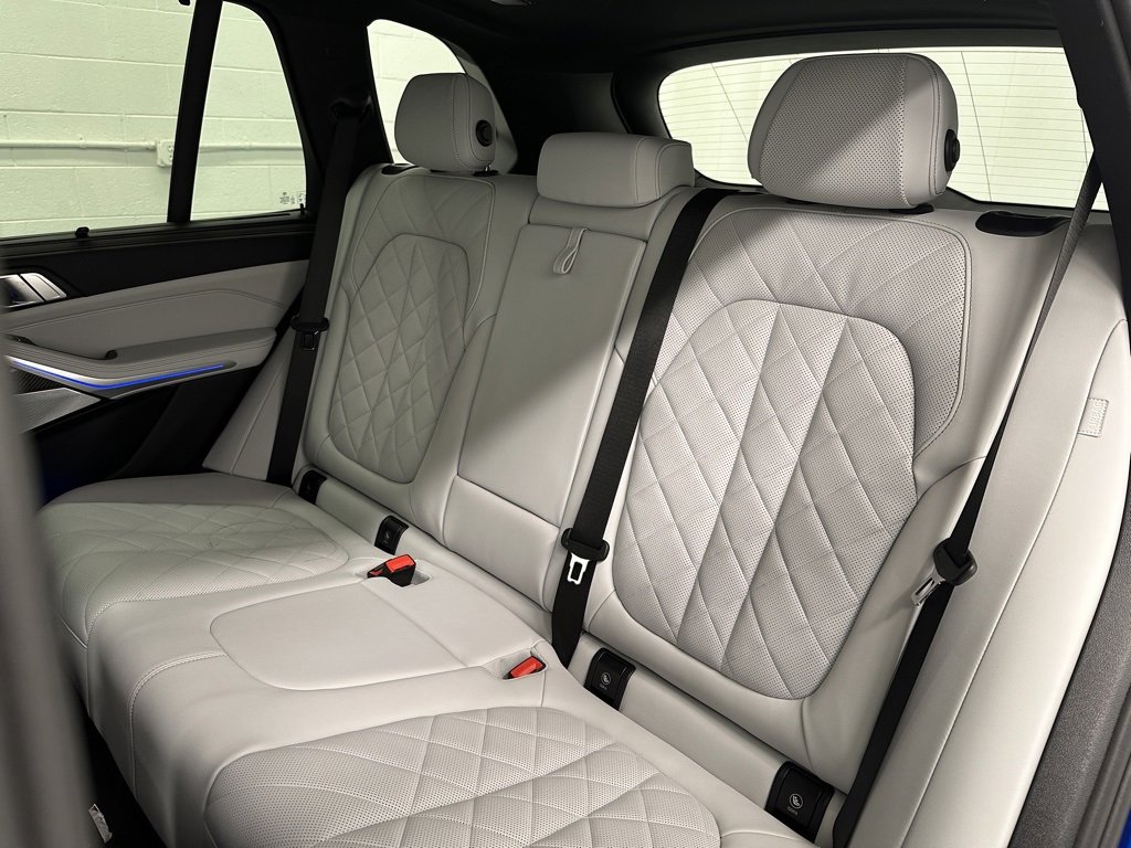 Used 2025 BMW X5 M60i image 16