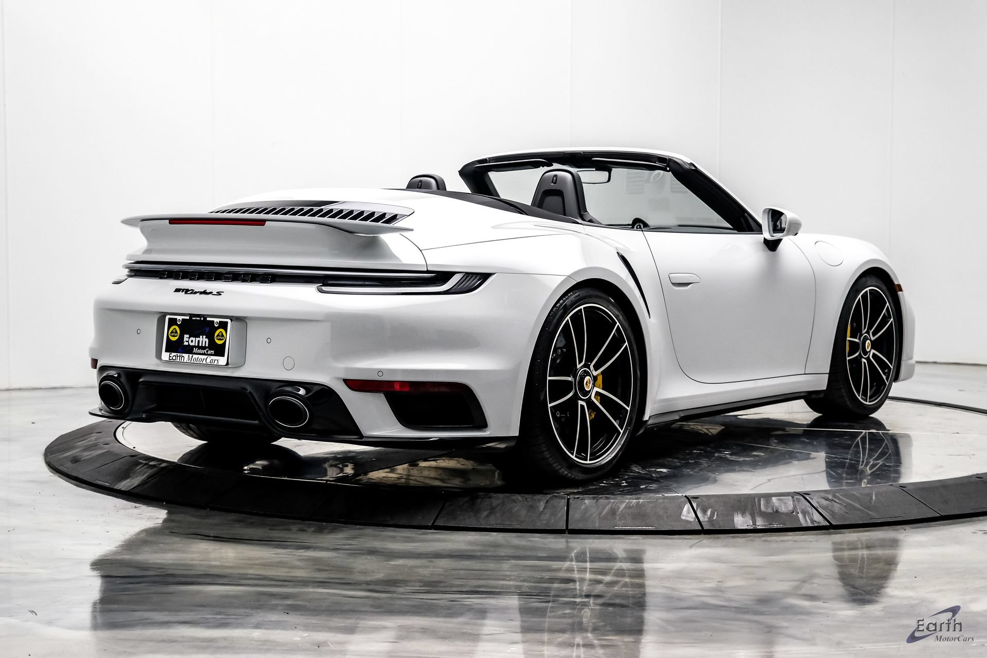 Used 2024 Porsche 911 Turbo S AWD/4WD image 21